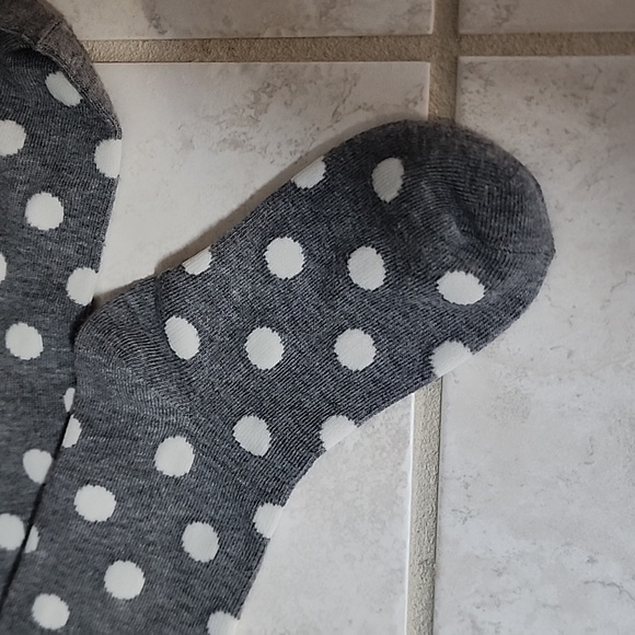 🩶 ABERCROMBIE Light Gray/Cream Polka Dot BOOT SOCKS 🩶 - Picture 4 of 6